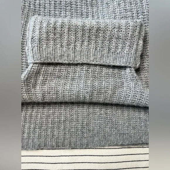 James Perse Gray 100% Cashmere Ribbed Turtleneck Sweater, size 3 - Picture 6 of 14